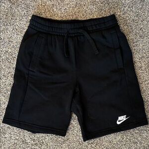Nike youth Sz M black fleece shorts with pockets